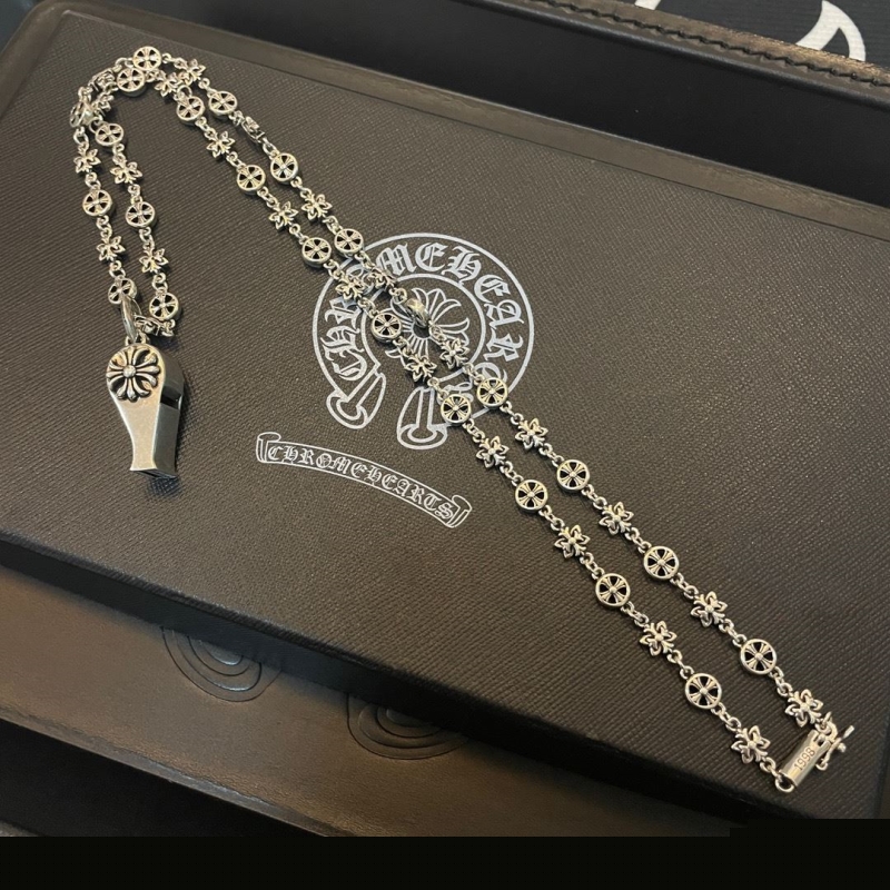 Ch**me He**ts necklaces